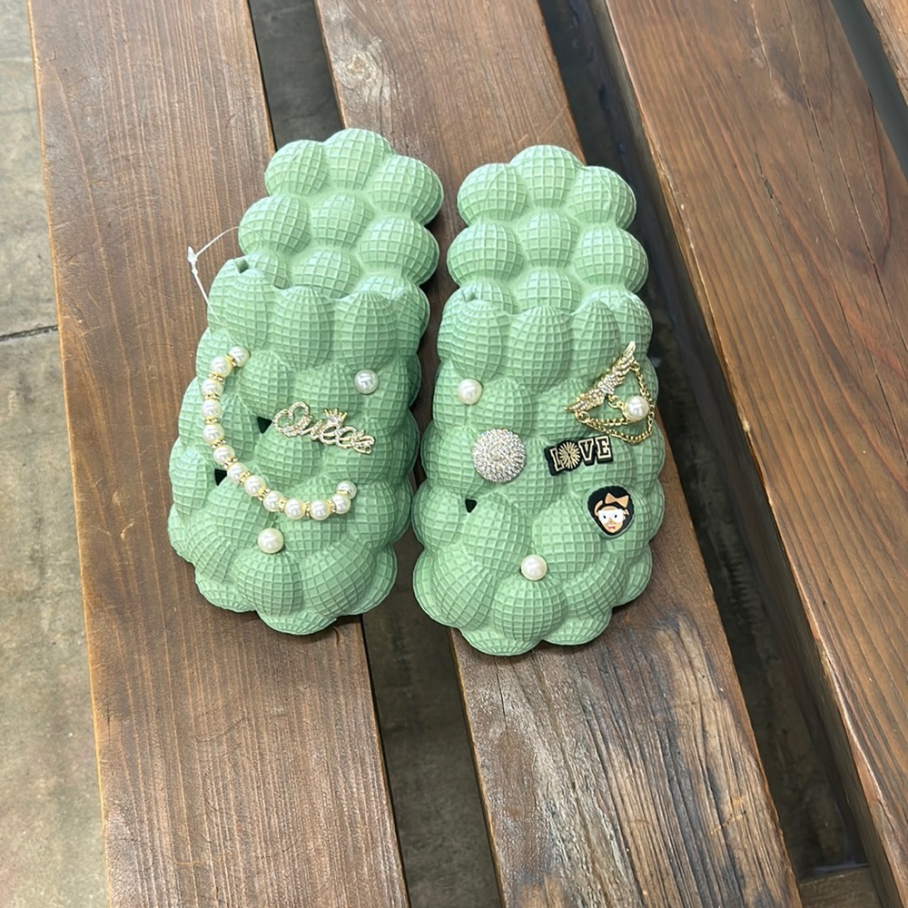 🛑 sold 🛑.  Bubble slides bling included mint green color size 8 and 9